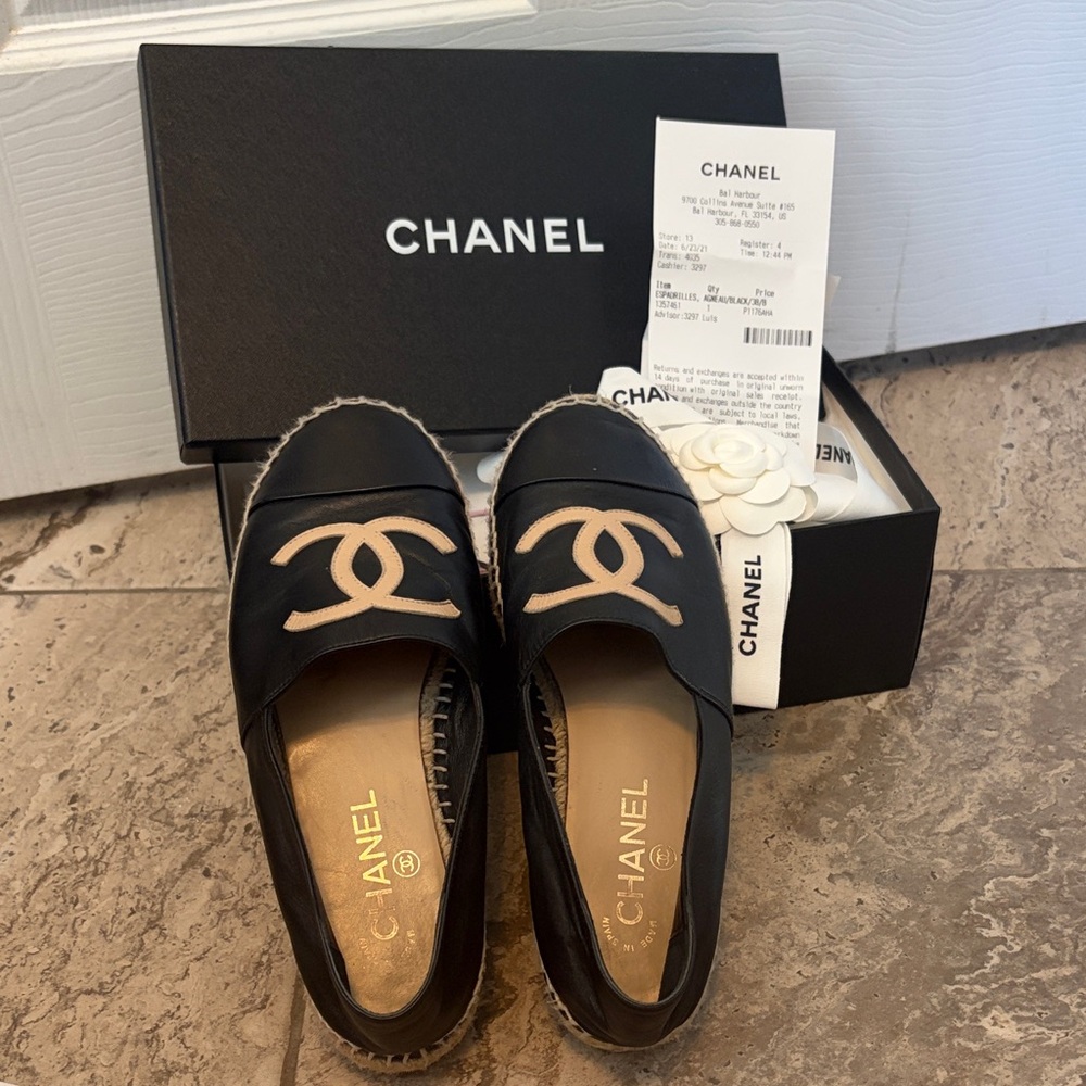 CHANEL Black Leather Espadrilles with Beige CC Emblem